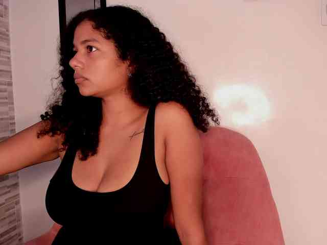 NinaCollinss webcam