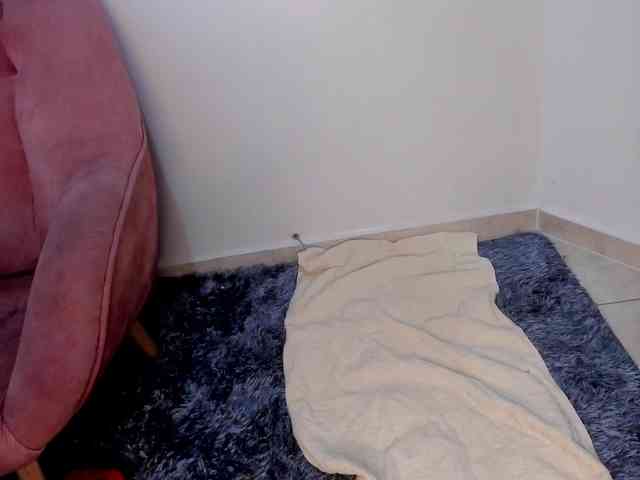 NinaCollinss webcam