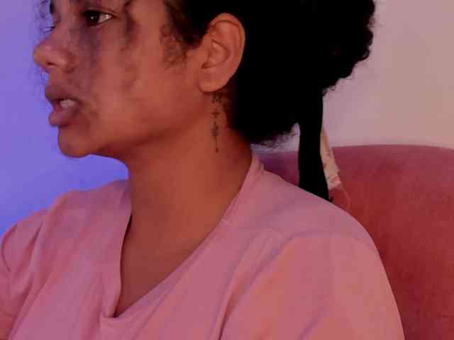 NinaCollinss webcam