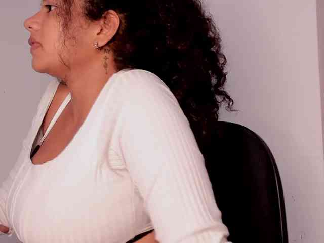 NinaCollinss webcam