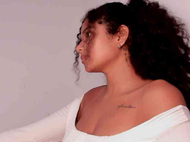 NinaCollinss webcam