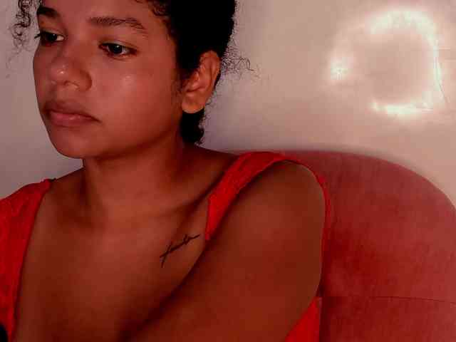 NinaCollinss webcam