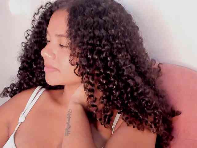NinaCollinss webcam