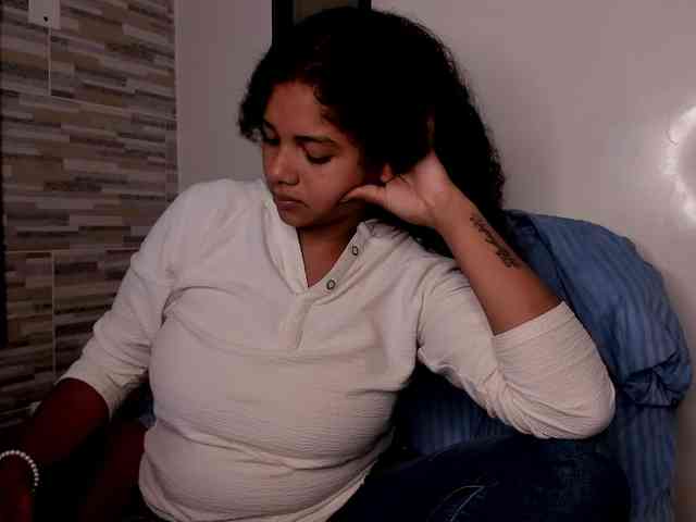 NinaCollinss webcam
