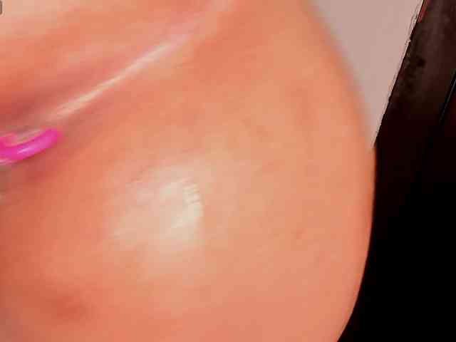 NinaCollinss webcam