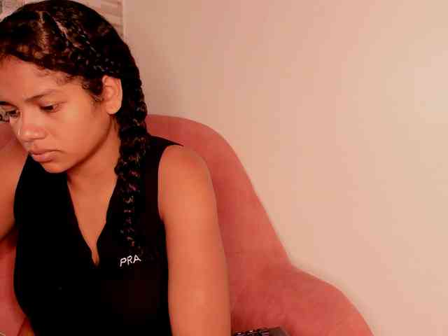 NinaCollinss webcam