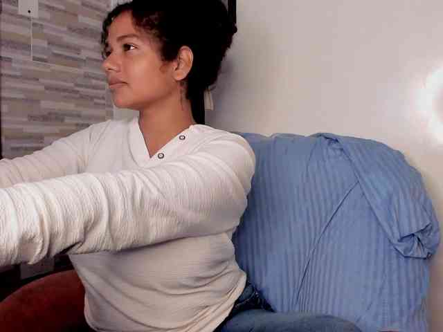 NinaCollinss webcam