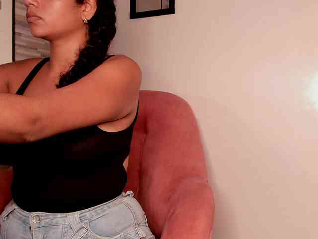 NinaCollinss webcam