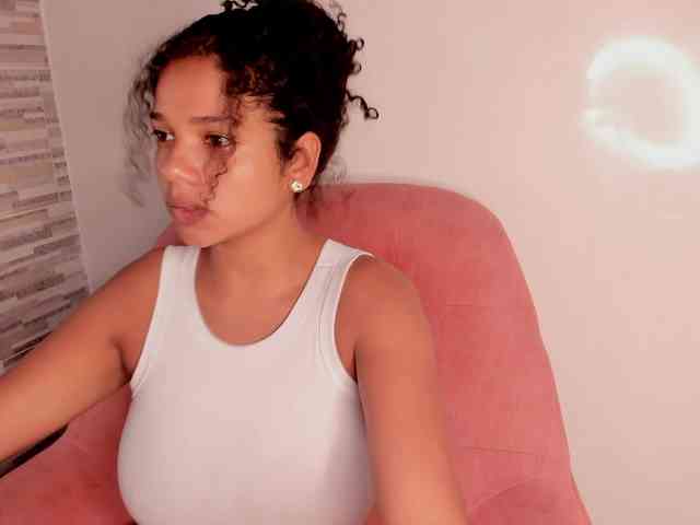 NinaCollinss webcam