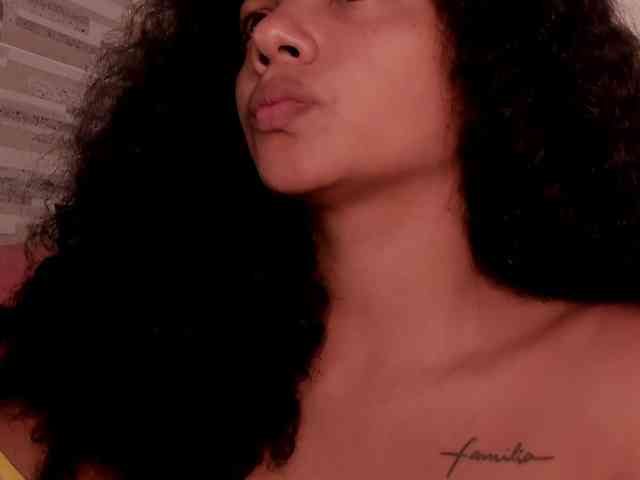 NinaCollinss webcam