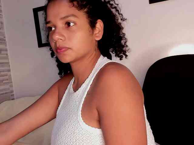 NinaCollinss webcam