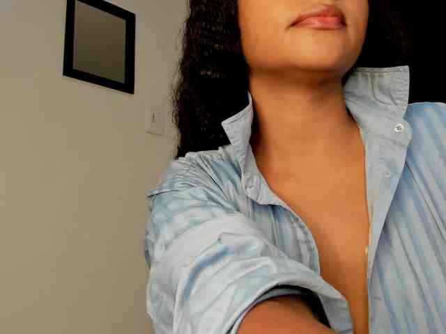 NinaCollinss webcam
