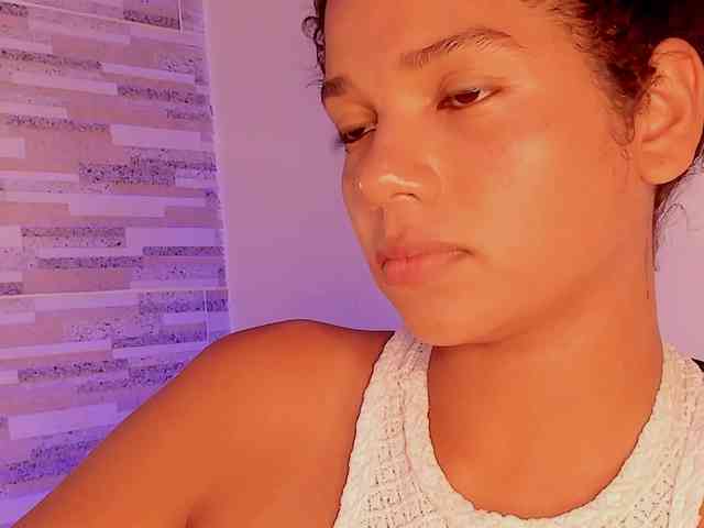 NinaCollinss webcam
