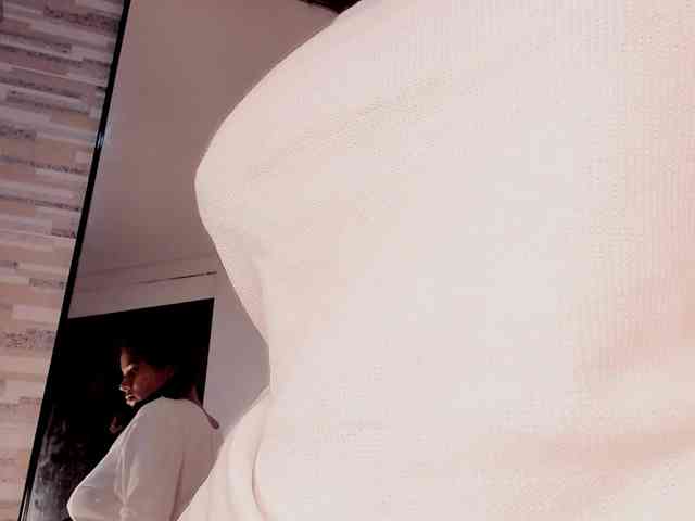 NinaCollinss webcam