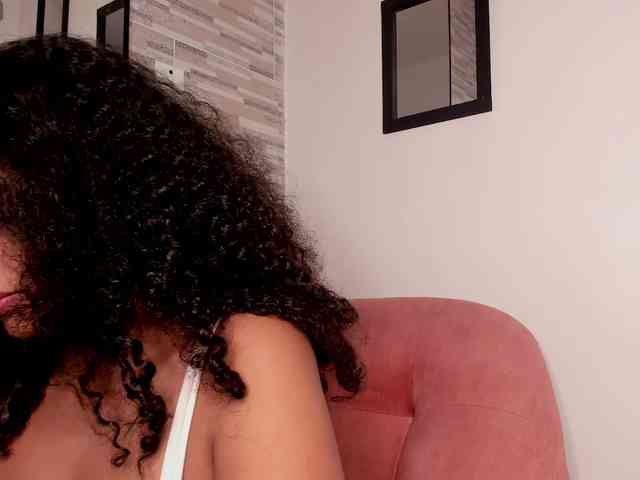 NinaCollinss webcam