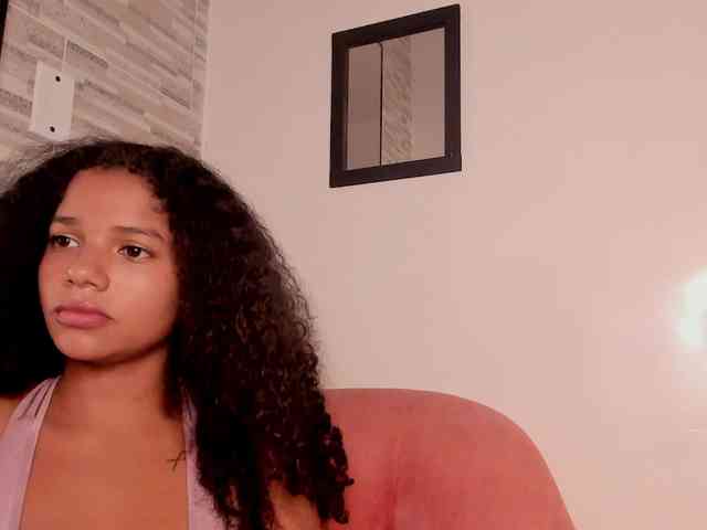 NinaCollinss webcam