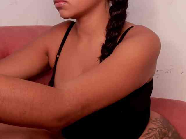 NinaCollinss webcam