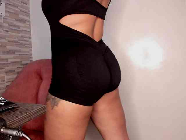 NinaCollinss webcam