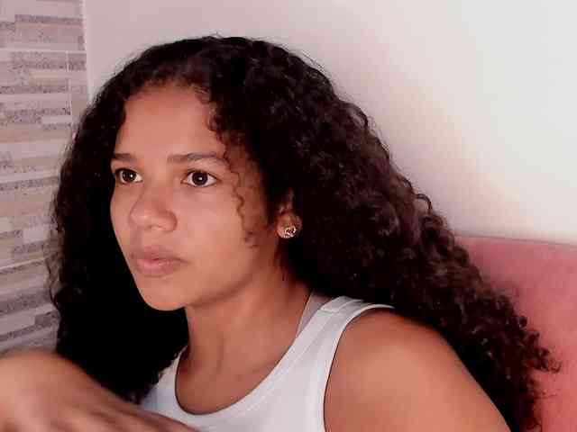 NinaCollinss webcam