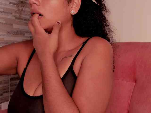 NinaCollinss webcam