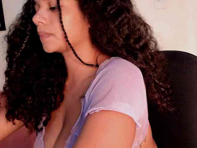 NinaCollinss webcam