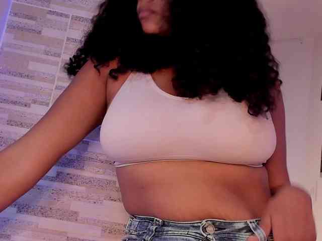 NinaCollinss webcam