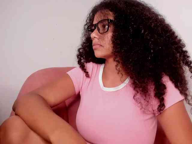 NinaCollinss webcam