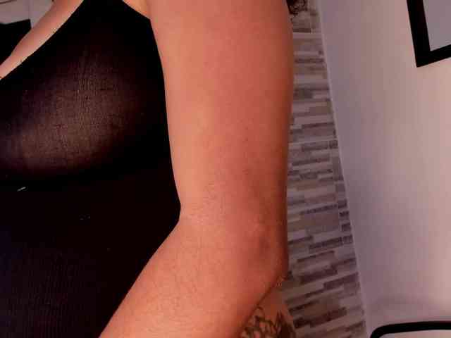 NinaCollinss webcam