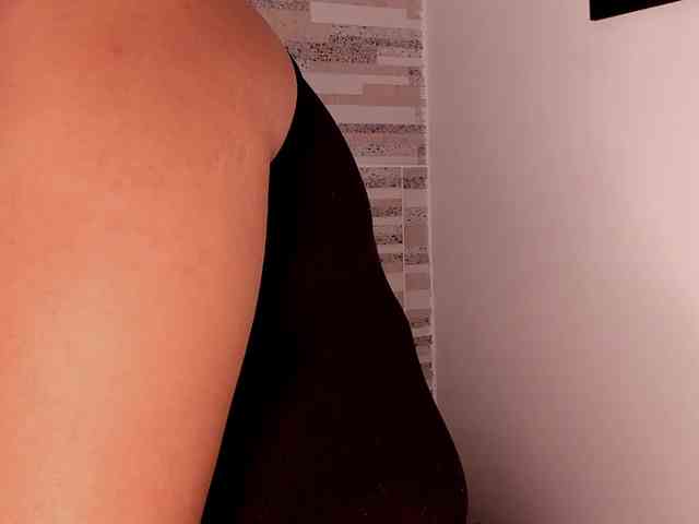 NinaCollinss webcam