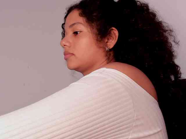 NinaCollinss webcam