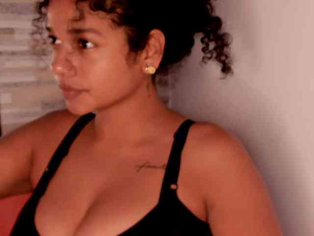 NinaCollinss webcam