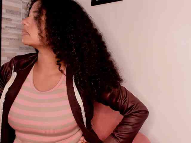 NinaCollinss webcam