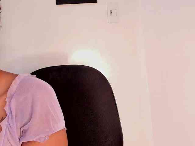 NinaCollinss webcam