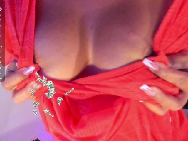 Emilly's BongaCams show and profile