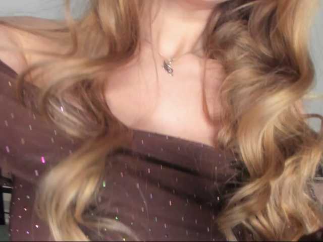 Primrose live cam on BongaCams