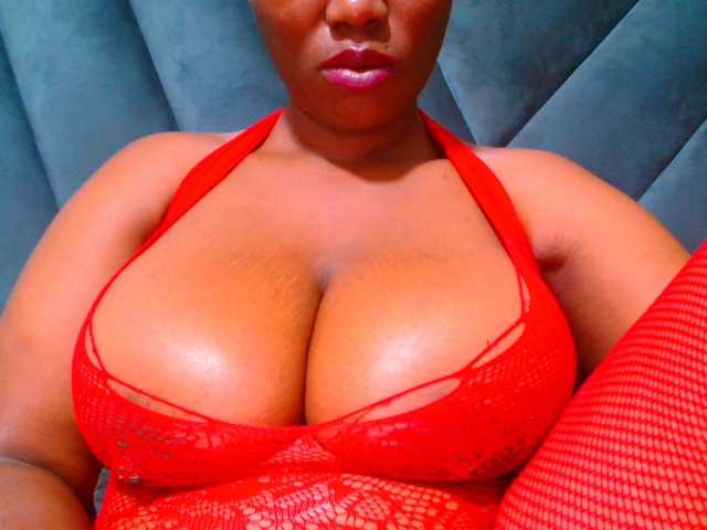 CURVEBABY live cam on BongaCams