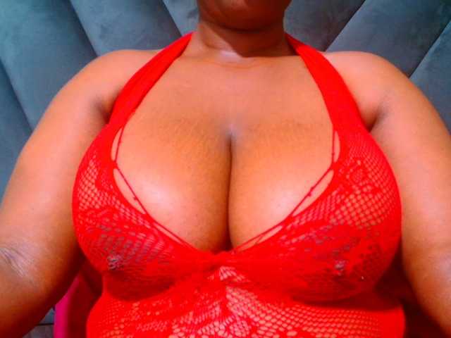 CURVEBABY live cam on BongaCams