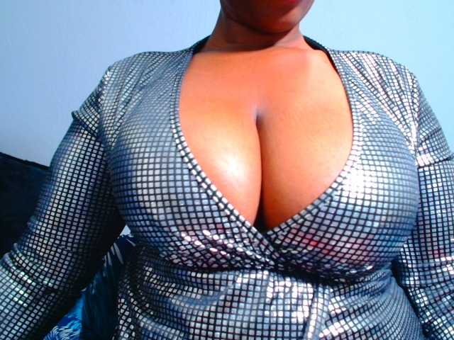 CURVEBABY Cam en directo en BongaCams