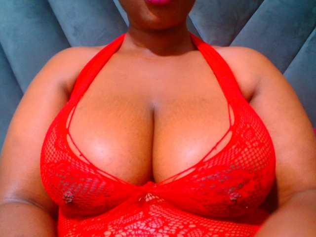 CURVEBABY live cam on BongaCams