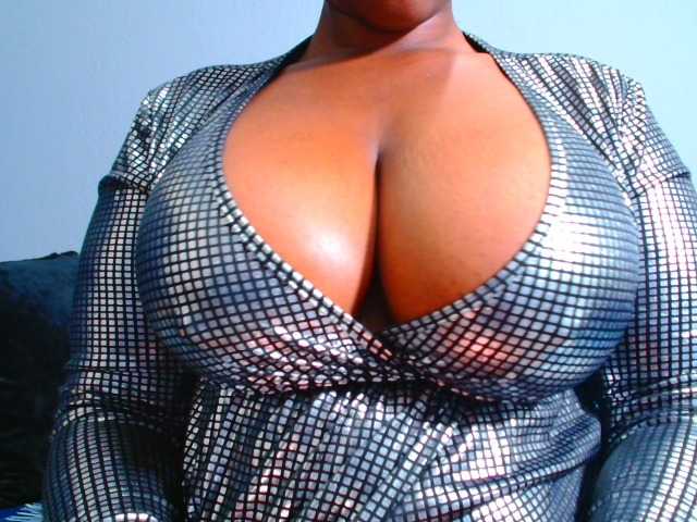 CURVEBABY Live Cam pe BongaCams