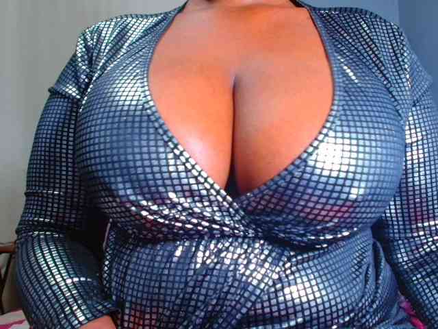 CURVEBABY webcam