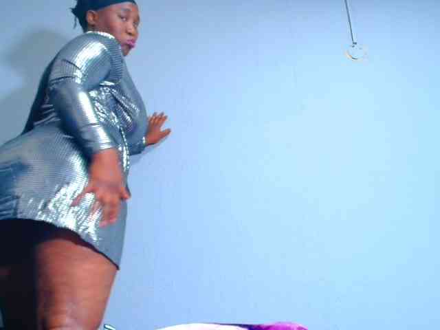 CURVEBABY webcam