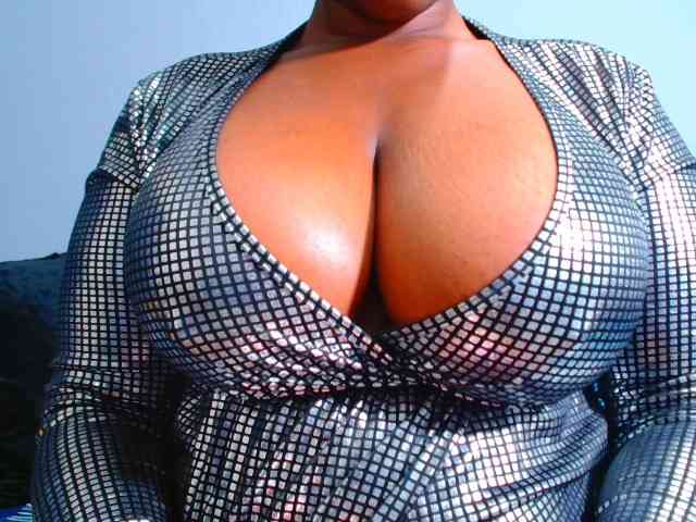 CURVEBABY webcam