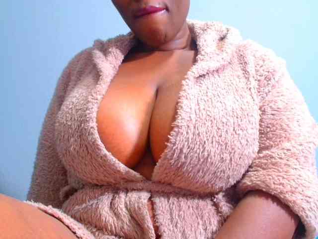 CURVEBABY webcam