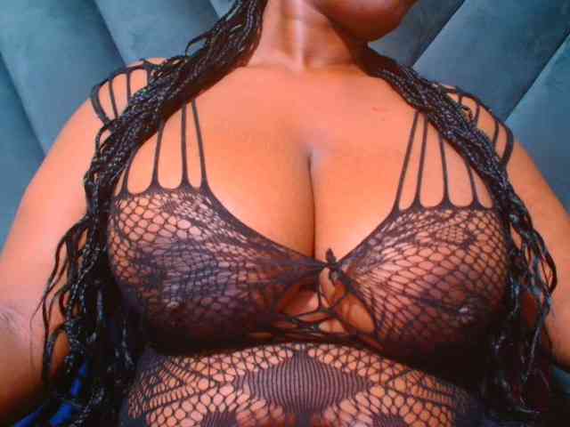 CURVEBABY webcam