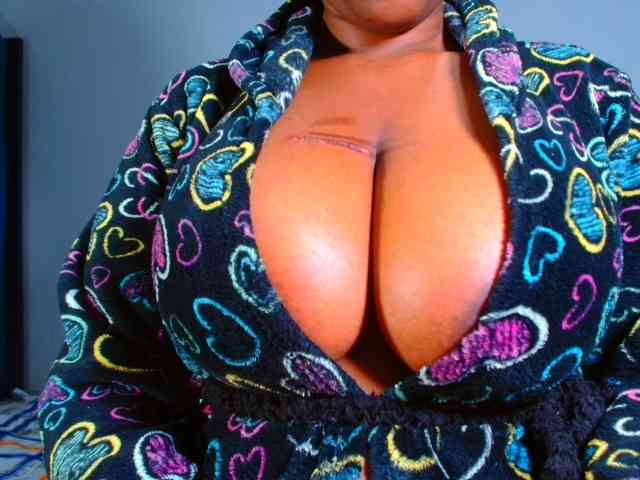 CURVEBABY webcam