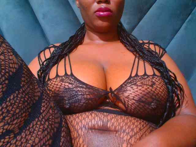 CURVEBABY webcam