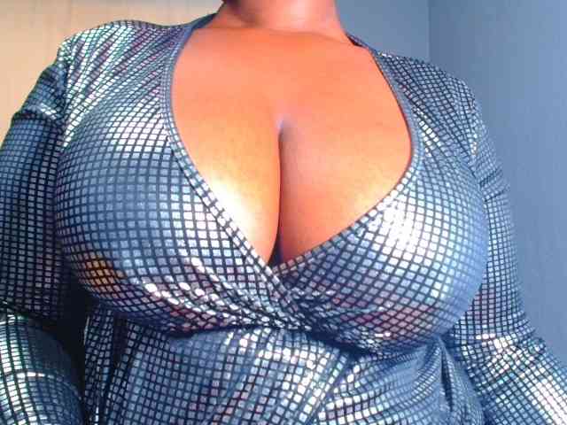 CURVEBABY webcam
