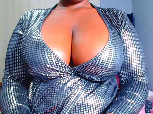 CURVEBABY webcam