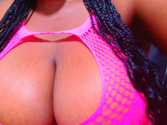 CURVEBABY webcam